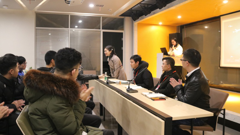 康通電子與中南大學交流現(xiàn)場